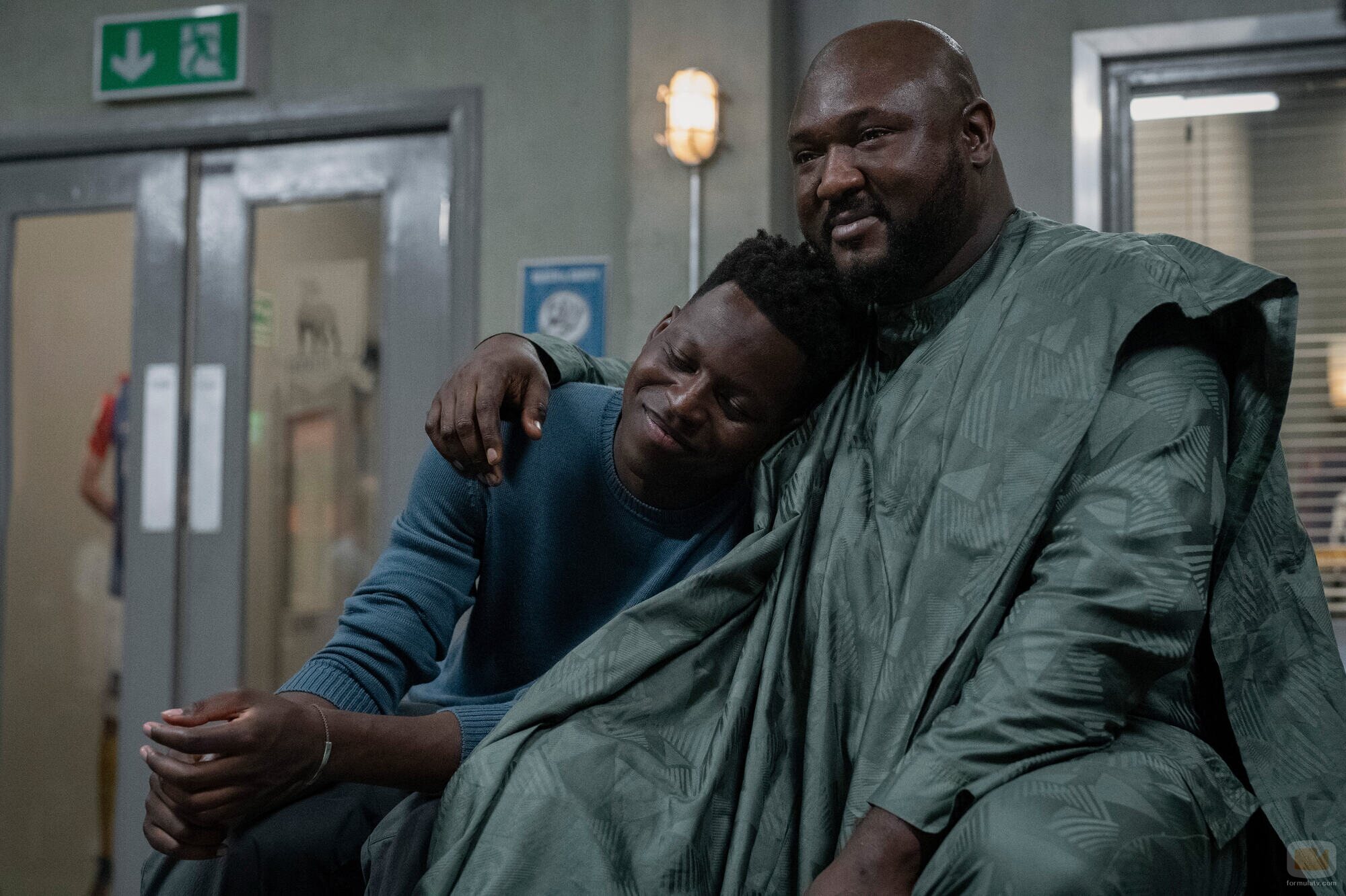 Nonso Anozie y Toheeb Jimoh en 'Los lazos que nos unen' de 'Ted Lasso'