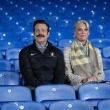 Hannah Waddingham y Jason Sudeikis en 'Adiós, adiós' de 'Ted Lasso'