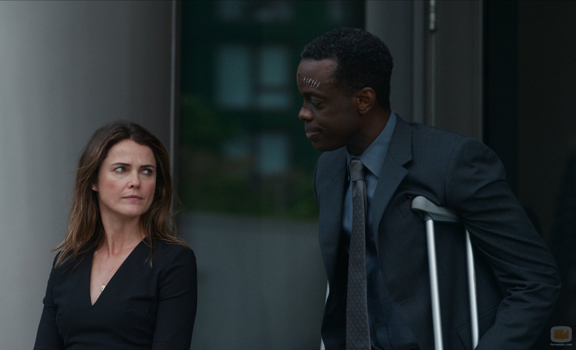 Keri Russell y Ato Essandoh en 'San Pablo' de 'La diplomática'