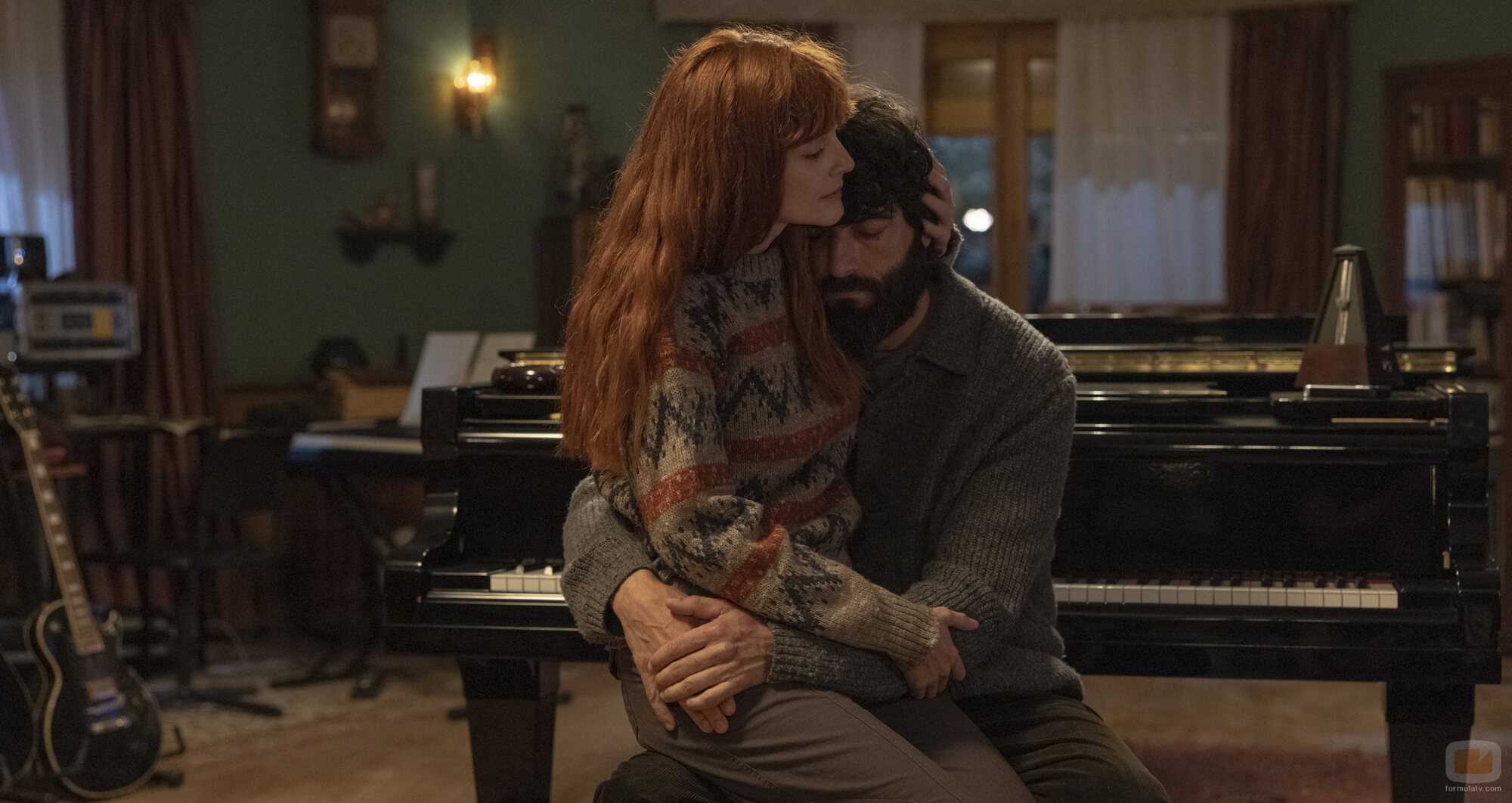 Ana Polvorosa y Javier Rey en el 1x03 de 'La última noche en Tremor'