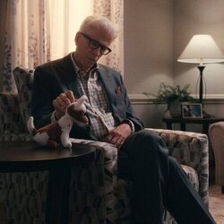 Ted Danson en 'El hombre que sabía demasiado sobre puentes' de 'A Man on the Inside'