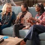 Escena de Margaret Avery y Sally Struthers en 'Regalo inminente' de 'A Man on the Inside'