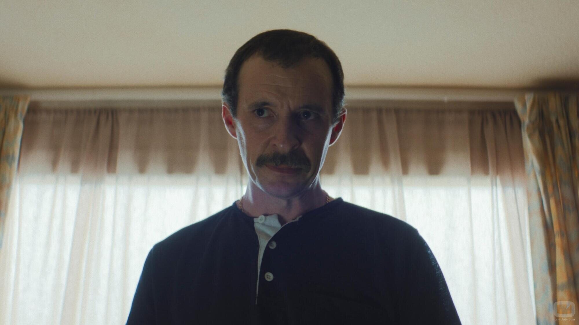 Tom Vaughan-Lawlor en 'Soplón' de 'Say Nothing'