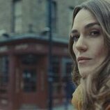 Keira Knightley en 1x01 titulado 'Por el amor' de 'Palomas negras'