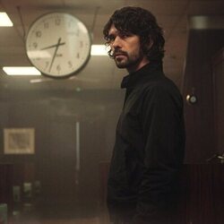 Ben Whishaw en 'La noche que viene' de 'Palomas negras'