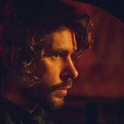 Imagen de Ben Whishaw en el 1x03 de 'Palomas negras'