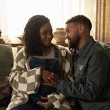 Teyonah Parris y O-T Fagbenle en Capítulo 1 titulado 'Pilot' de 'Fachadas'