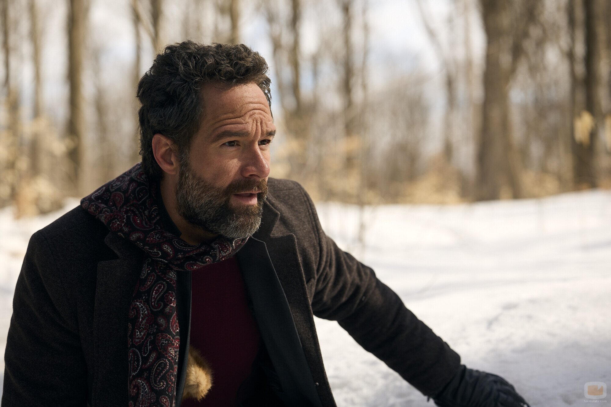 Chris Diamantopoulos en la temporada 1 y el capítulo 02 de 'The Sticky'