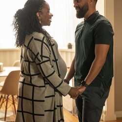 Teyonah Parris y O-T Fagbenle en 1x03 titulado 'Cartas de intenciones' de 'Fachadas'