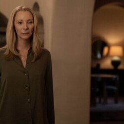 Lisa Kudrow en Capítulo 3 titulado 'Cartas de intenciones' de 'Fachadas'