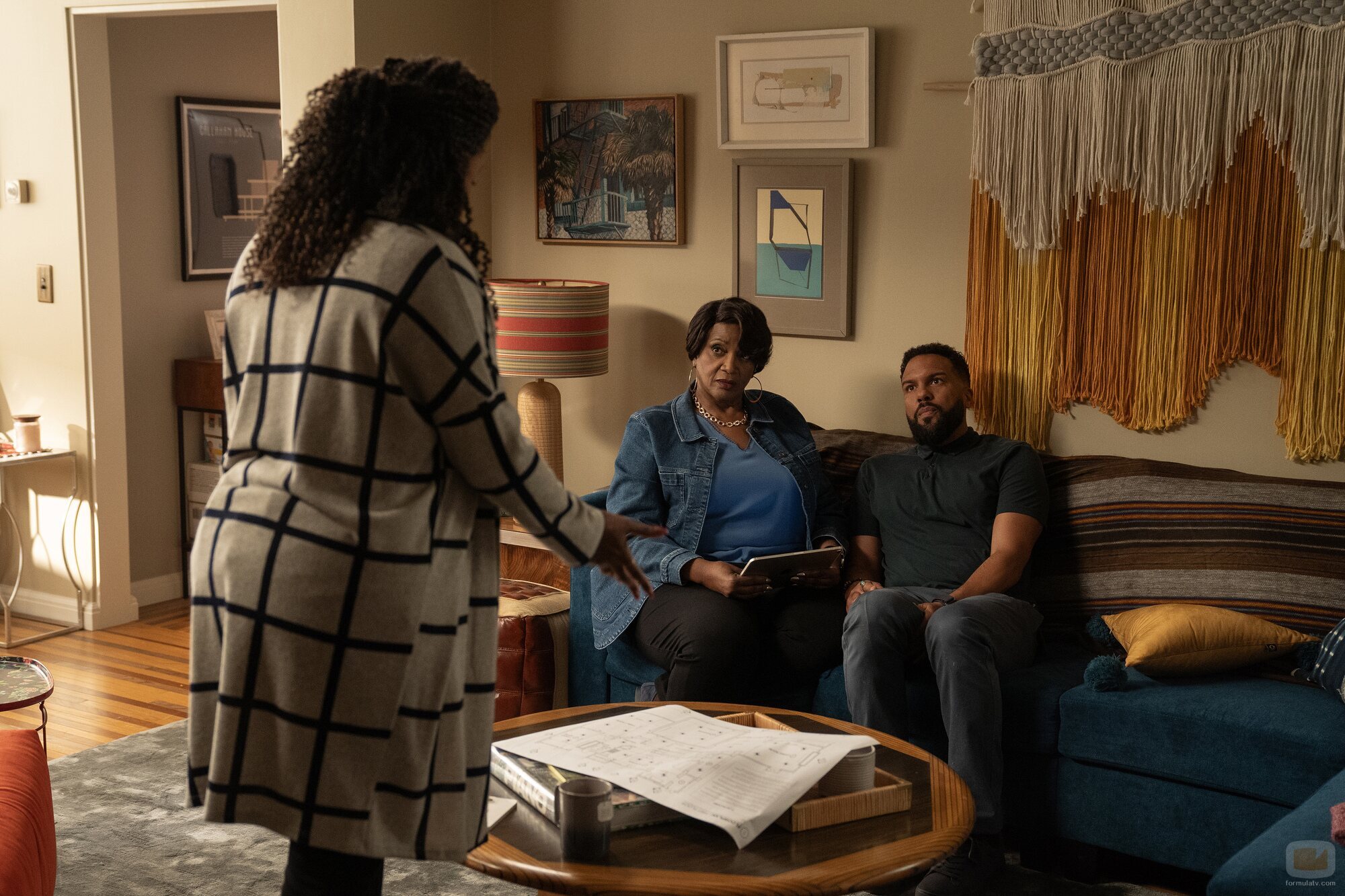 Teyonah Parris y O-T Fagbenle en 1x03 'Cartas de intenciones' de 'Fachadas'