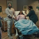 Still de Teyonah Parris y O-T Fagbenle en Capítulo 7 titulado 'Oferta final' de 'Fachadas'