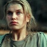 Thea Sofie Loch Næss en Capítulo 4 titulado 'Punto seguro' de 'La Palma'