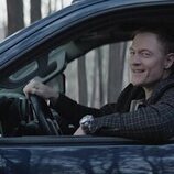 Tahmoh Penikett en 1x01 'Piloto' de 'La locura'