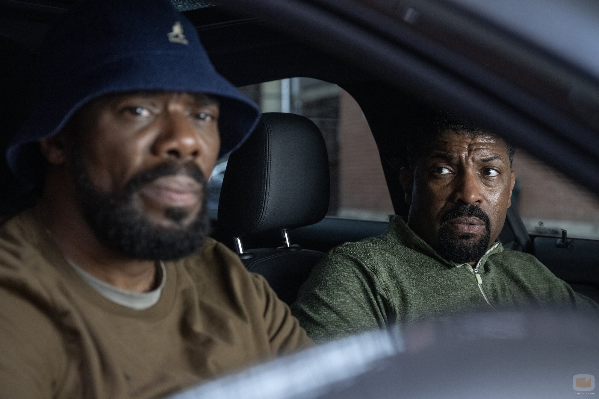 Colman Domingo y Deon Cole en 1x04 'Radioactivo' de 'La locura'