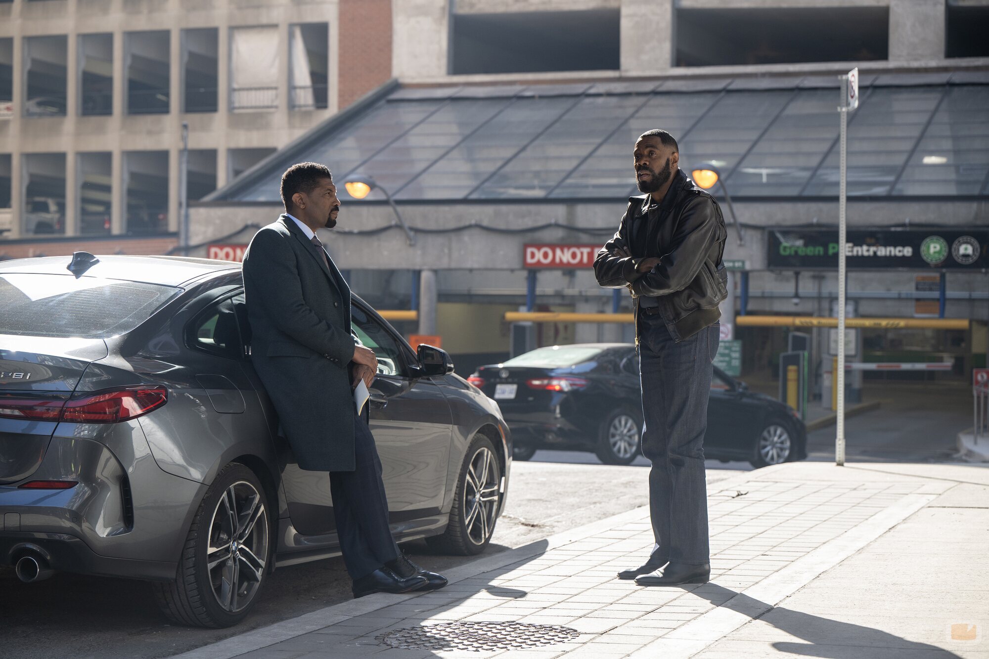 Colman Domingo y Deon Cole en Capítulo 8 titulado 'El fin de la locura' de 'La locura'