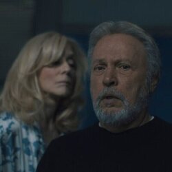 Judith Light y Billy Crystal en el 1x07 de 'Before'