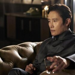 Lee Byung-hun en 2x03 '001' de 'El juego del calamar'