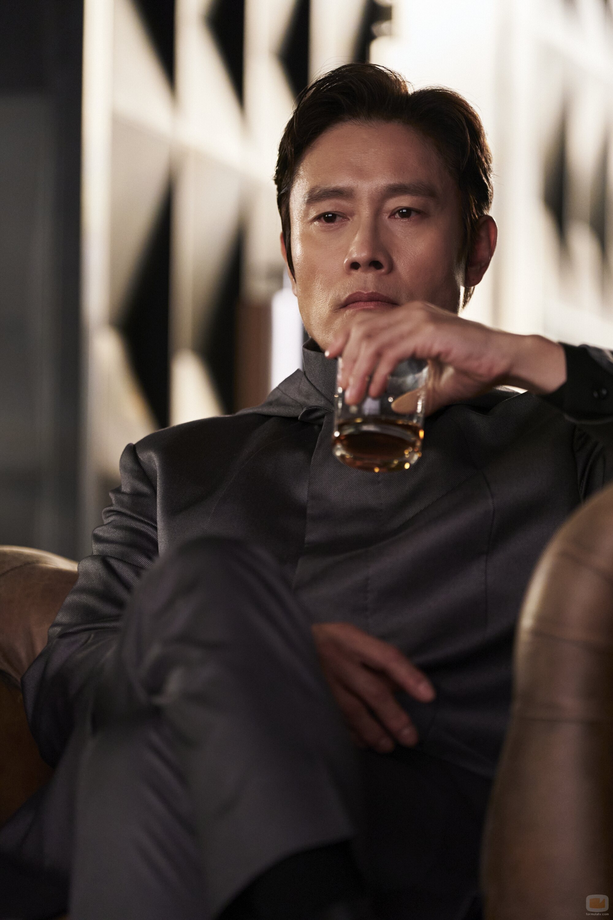 Lee Byung-hun en Capítulo 3 titulado '001' de 'El juego del calamar'