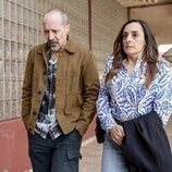 Fele Martínez y Raquel Guerrero en Capítulo 4 titulado 'Dos más dos...' de 'Machos Alfa'