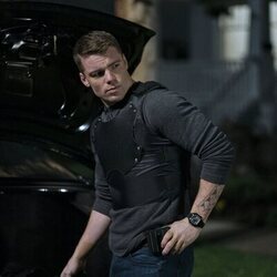 Gabriel Basso en 1x04 'Confidencial' de 'El agente nocturno'