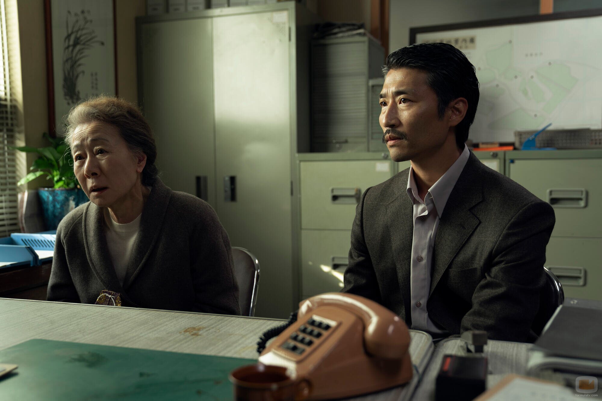 Soji Arai y Youn Yuh-jung en 'Capítulo cinco' de 'Pachinko'