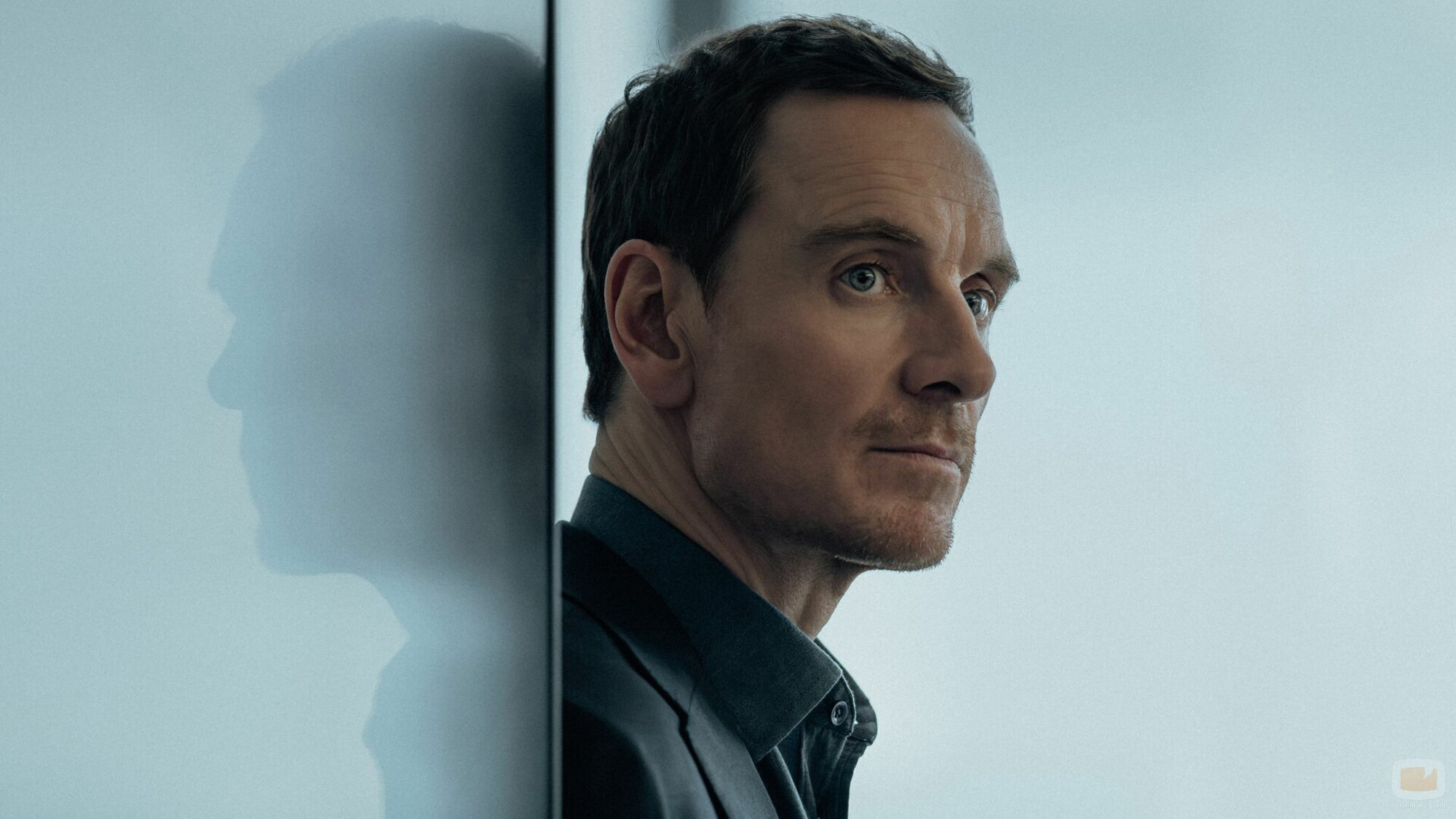 Michael Fassbender en 1x09 titulado 'The Rubicon' de 'La agencia'