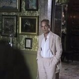 Tom Hollander en el 2x07 de 'The White Lotus'