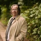 Gary Oldman en 2x01 titulado 'Última parada' de 'Slow Horses'
