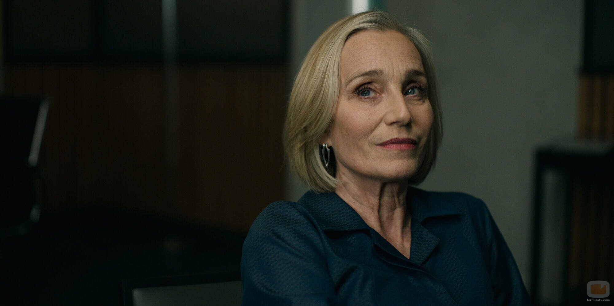 Kristin Scott Thomas en 3x05 'Limpieza' de 'Slow Horses'