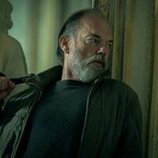 Hugo Weaving en el 4x02 de 'Slow Horses'
