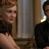 Hannah New y Luke Thompson en el 3x06 de 'Los Bridgerton'