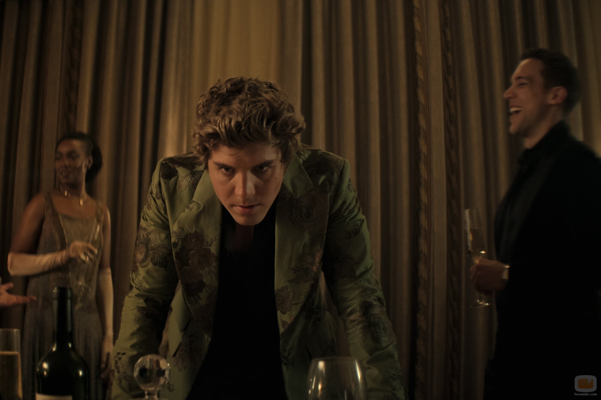 Escena de Temporada4 y el capítulo 05 de 'You'