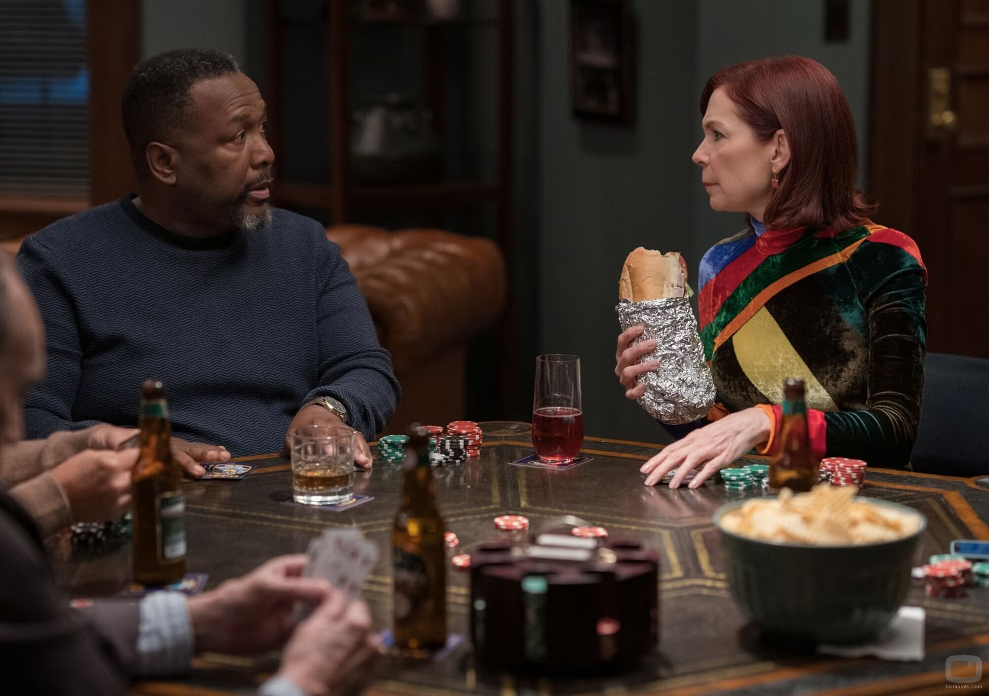 Carrie Preston y Wendell Pierce en la temporada 2 y el capítulo 05 de 'Elsbeth'