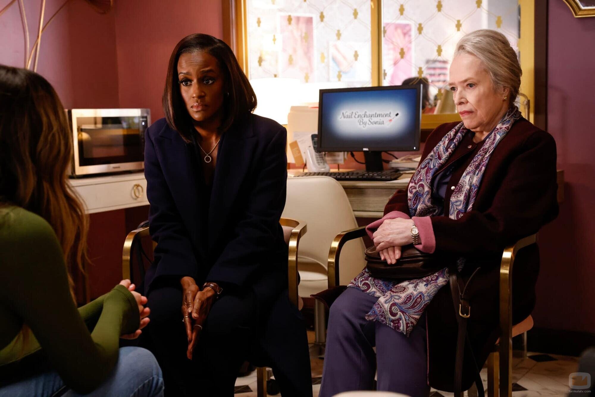 Kathy Bates y Skye P. Marshall en 'Garras' de 'Matlock'