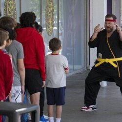 Paul Walter Hauser en el 6x15 de 'Cobra Kai'