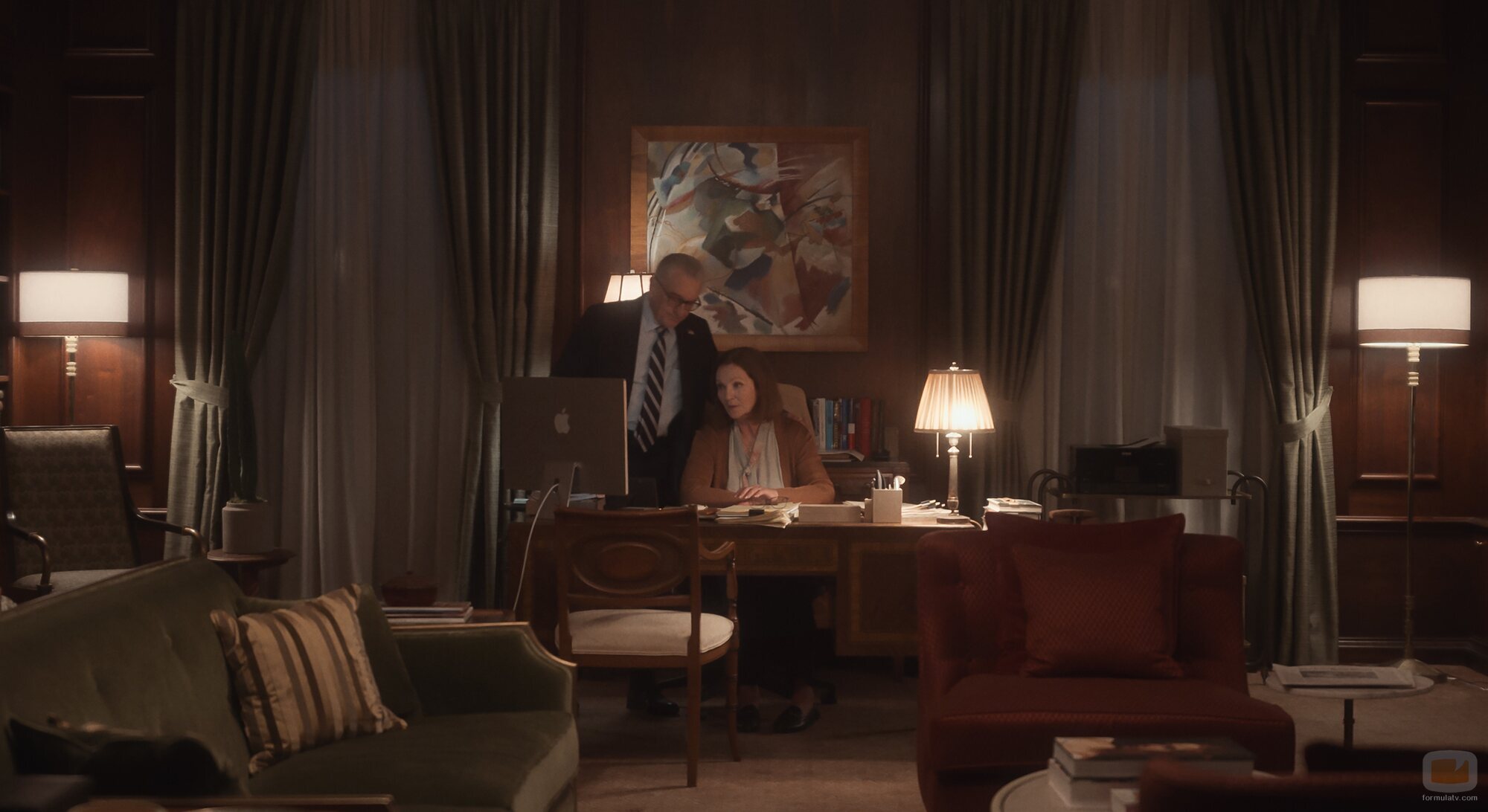 Robert De Niro y Joan Allen en la temporada 1 y el capítulo 02 de 'Día cero'