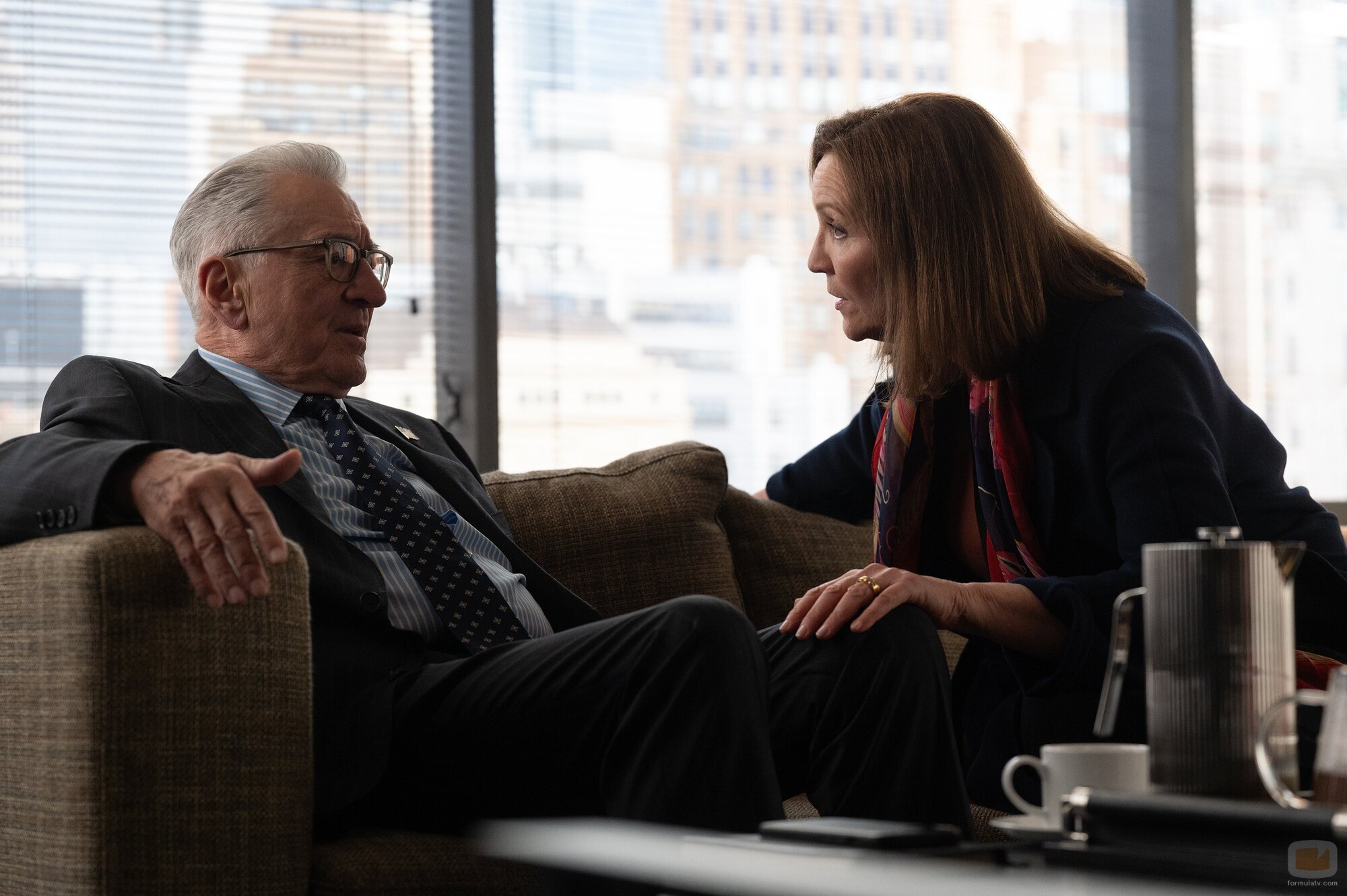 Robert De Niro y Joan Allen en 1x04 titulado 'Episodio 4' de 'Día cero'