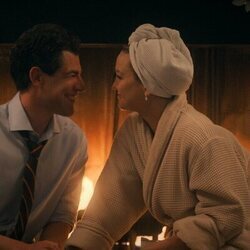 Max Greenfield y Kate Hudson en 1x05 'Alma gemela' de 'Una nueva jugada'
