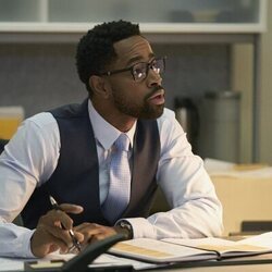Jay Ellis en Capítulo 10 titulado 'El séptimo partido' de 'Una nueva jugada'