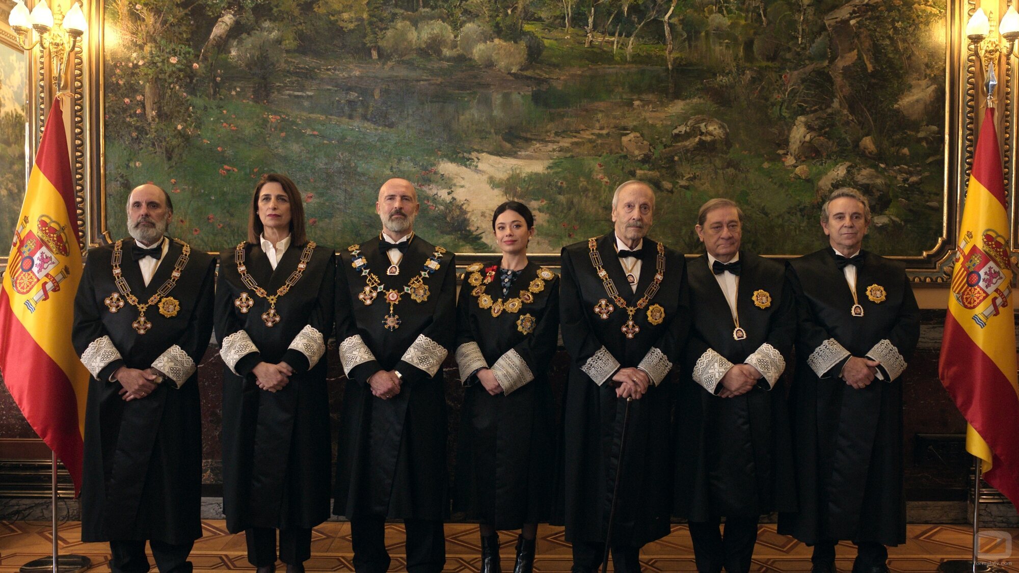 Temporada 1 y el capítulo 04 de 'Su Majestad'