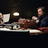 Ólafur Darri Ólafsson y Jen Tullock en el 2x05 de 'Separación'