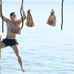 Damián Quintero en una prueba de recompensa de 'Supervivientes 2025'