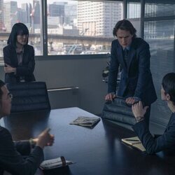Ansel Elgort y Rinko Kikuchi en Capítulo 9 titulado 'Consecuencias' de 'Tokyo Vice'