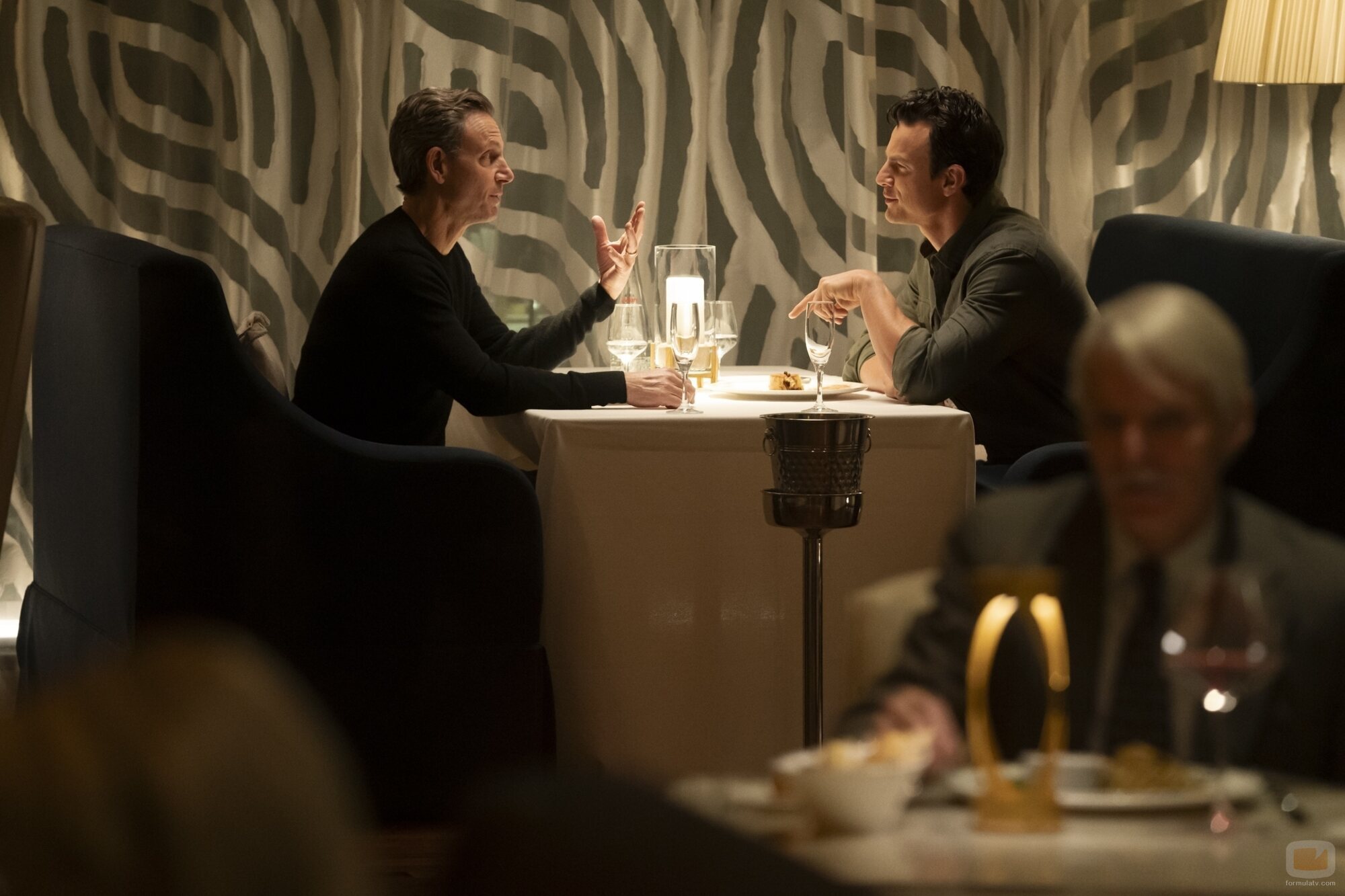 Tony Goldwyn en 3x06 'Juego de poder' de 'Hacks'