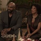Carl Clemons-Hopkins en 3x07 titulado 'El espectacular especial de Navidad de Deborah Vance' de 'Hacks'