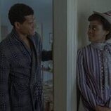 Sullivan Jones y Denée Benton en 2x05 titulado 'Al alcance de la mano' de 'La edad dorada'