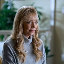 Riki Lindhome en 1x01 titulado 'Los Miércoles son tristes' de 'Miércoles'