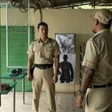 Tayme Thapthimthong en 3x06 titulado 'Negaciones' de 'The White Lotus'