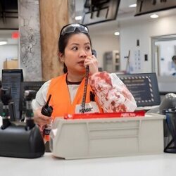 Tracy Vilar en el 1x13 de 'The Pitt'
